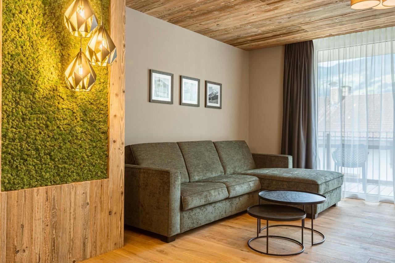 Zillertal Suites Fuegen By Alps Resorts Exterior photo