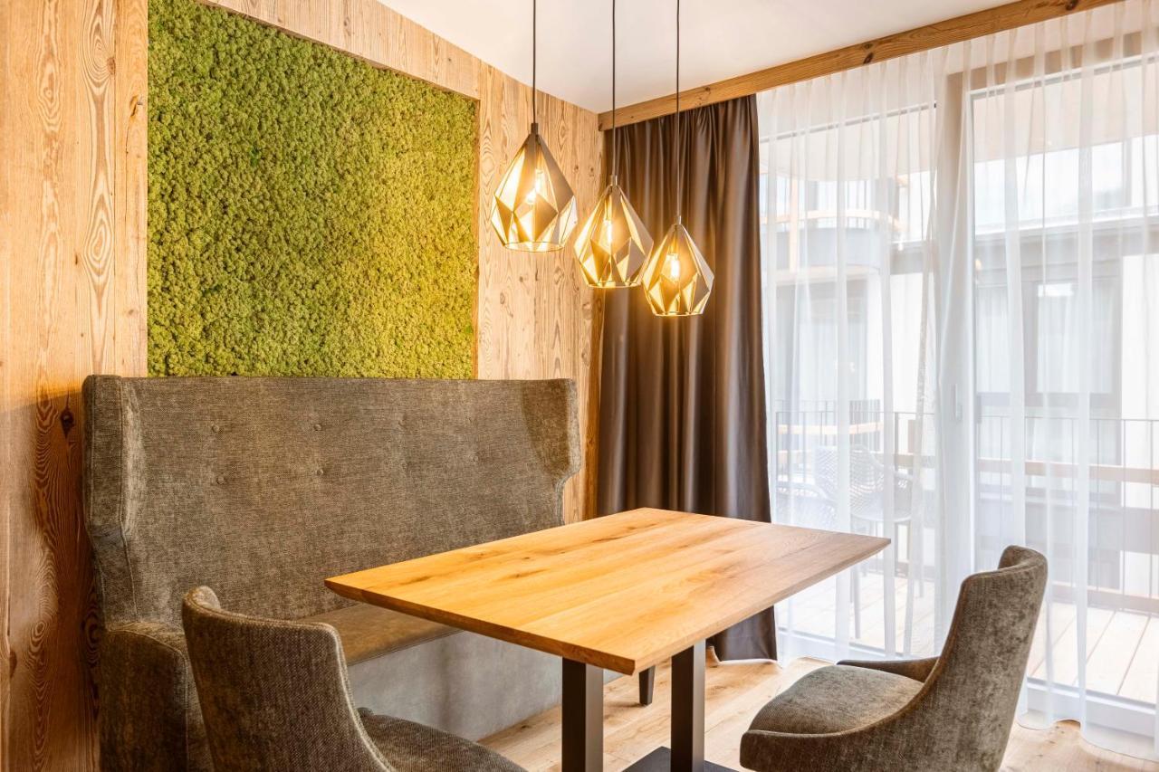 Zillertal Suites Fuegen By Alps Resorts Exterior photo