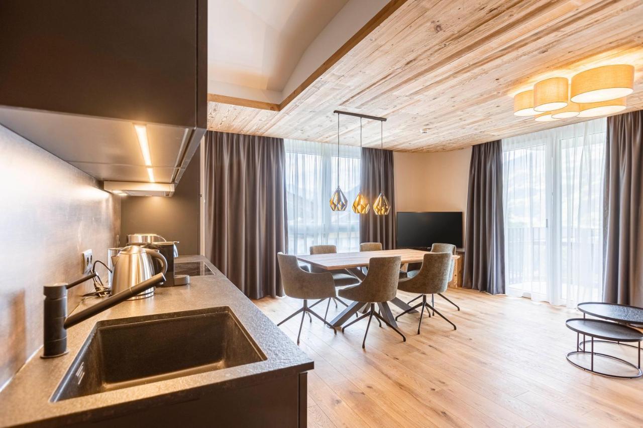 Zillertal Suites Fuegen By Alps Resorts Exterior photo