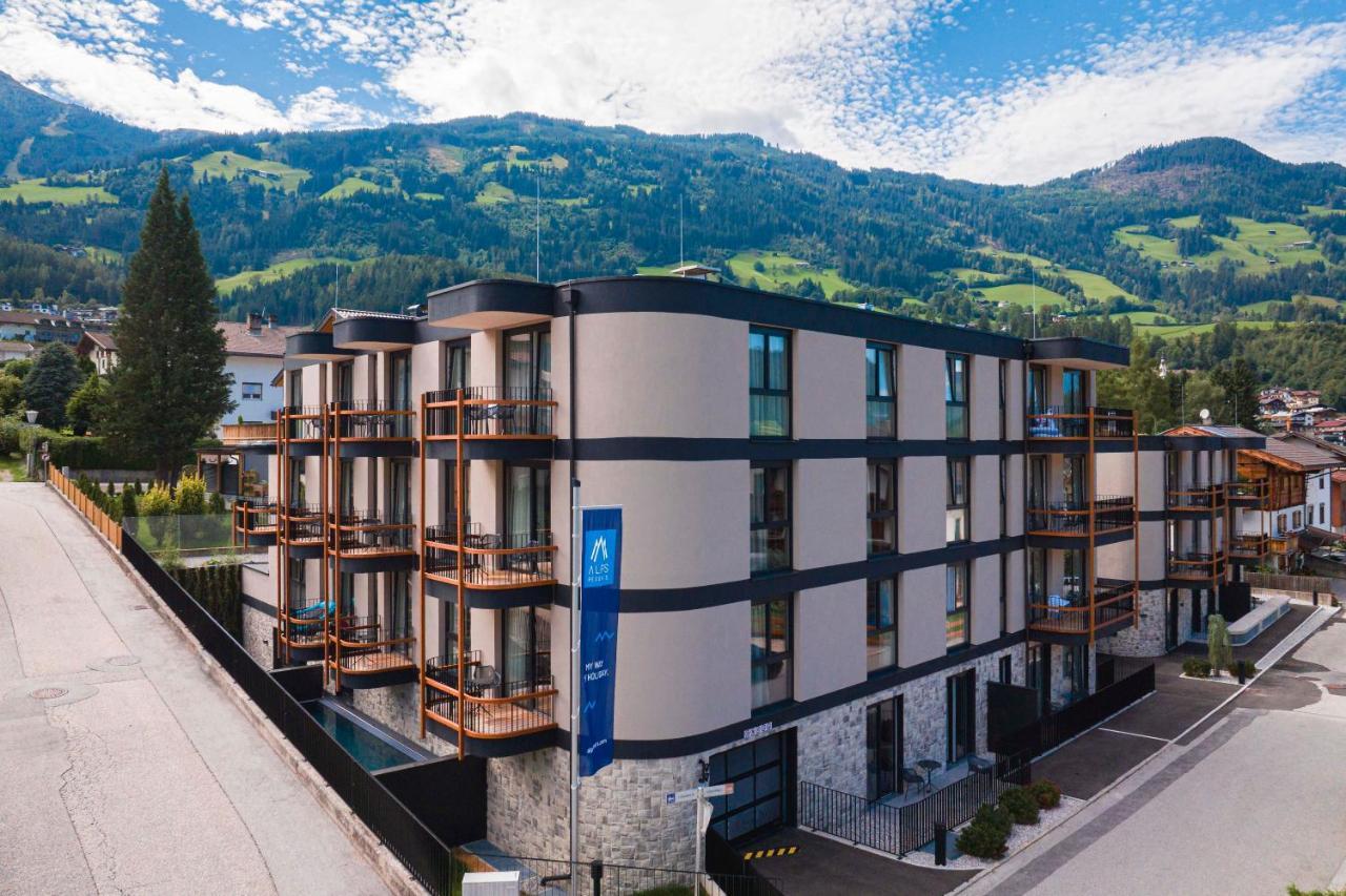 Zillertal Suites Fuegen By Alps Resorts Exterior photo