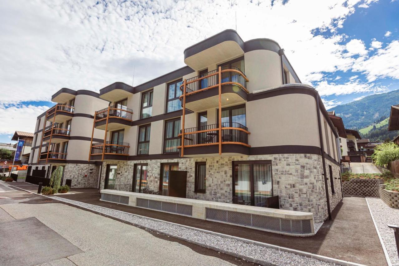 Zillertal Suites Fuegen By Alps Resorts Exterior photo