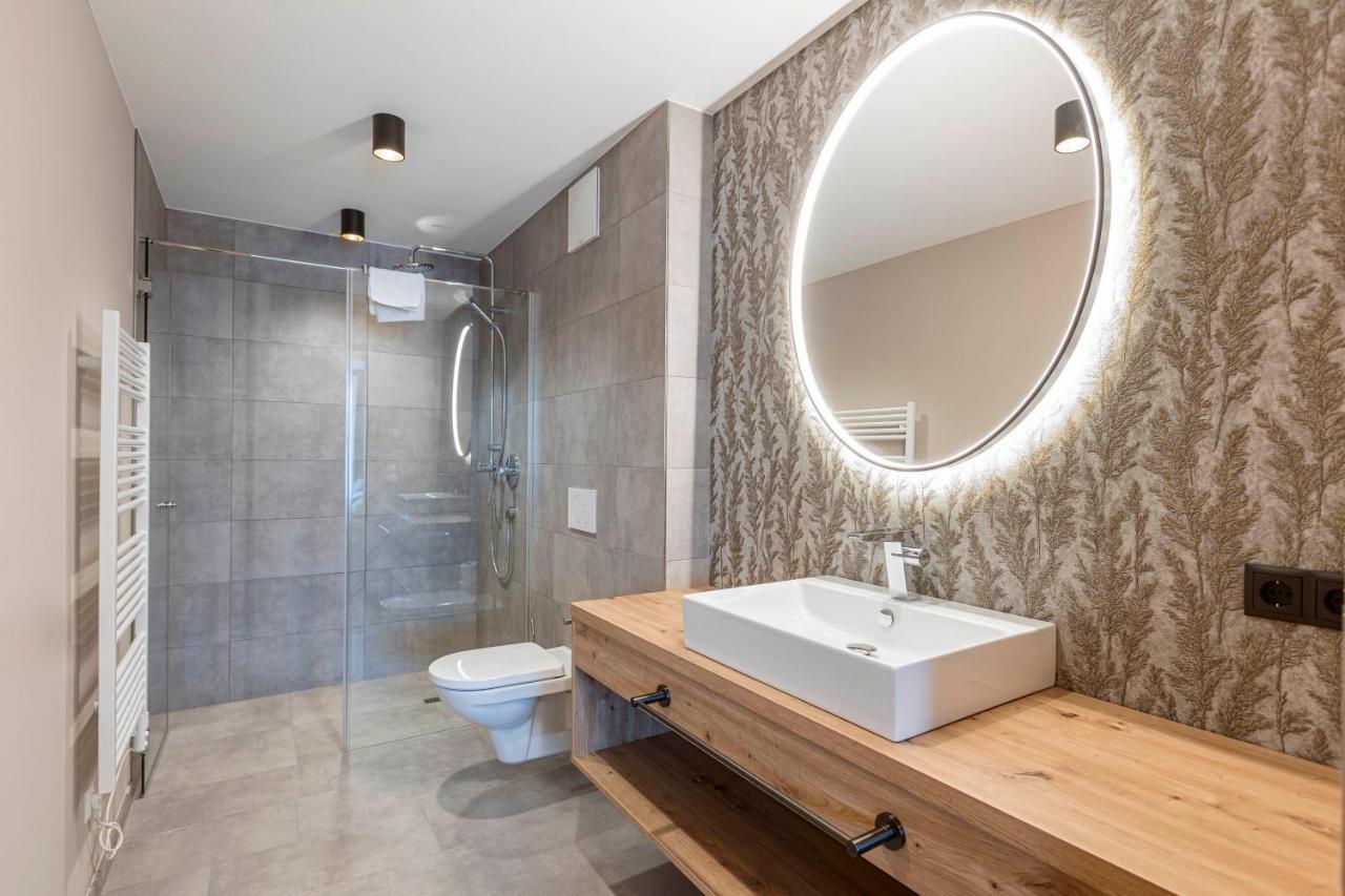 Zillertal Suites Fuegen By Alps Resorts Exterior photo