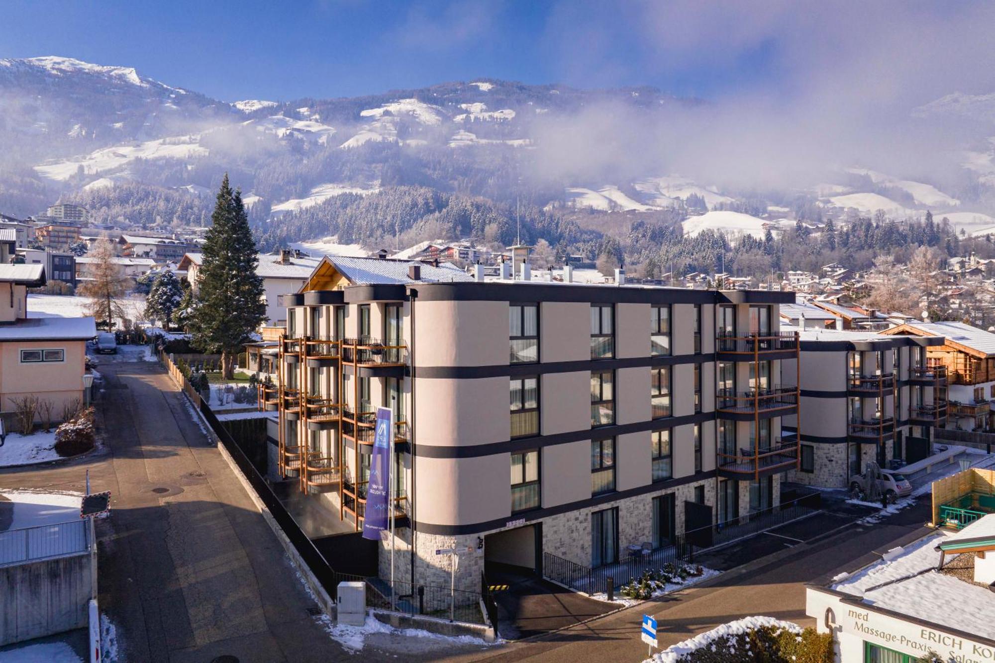 Zillertal Suites Fuegen By Alps Resorts Exterior photo